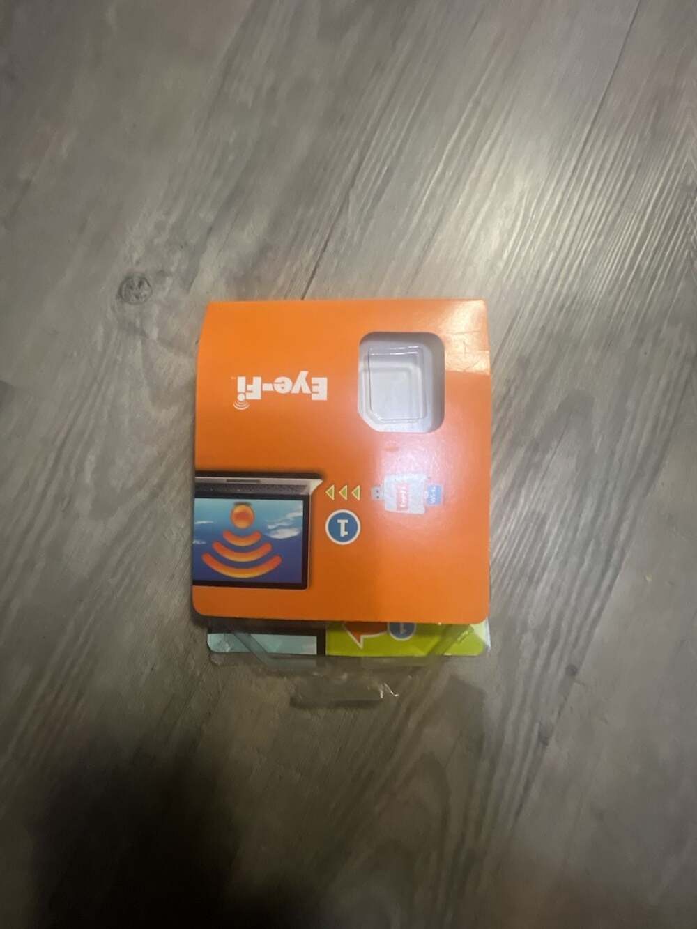 Eye-Fi Connect X2 4GB Wi-Fi SD Card with USB Reader